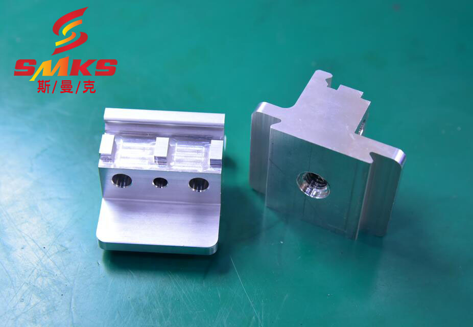 鋁合金<a href='http://www.seazj.com' target='_blank'><u>交叉孔去毛刺</u></a>最新工藝